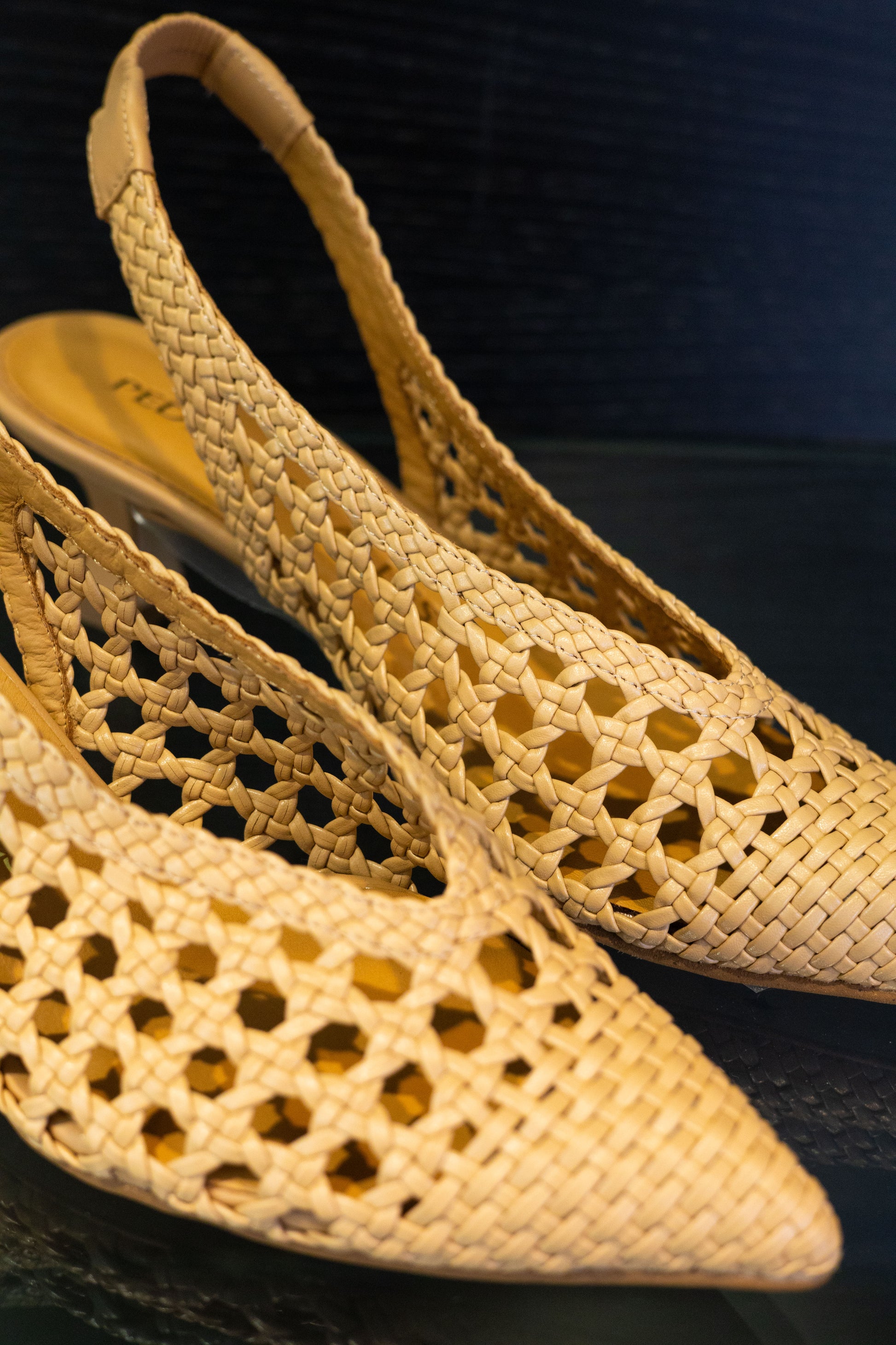 Sling back in pelle intrecciata - Pedro Mirales